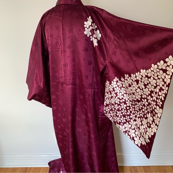 Vintage Kimono - Picture 8 of 10